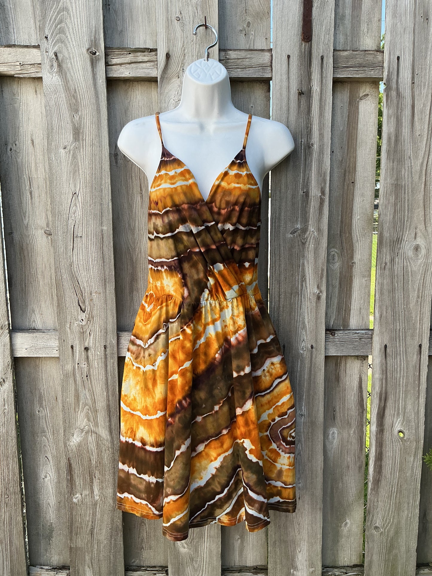 Spaghetti strap medium dress