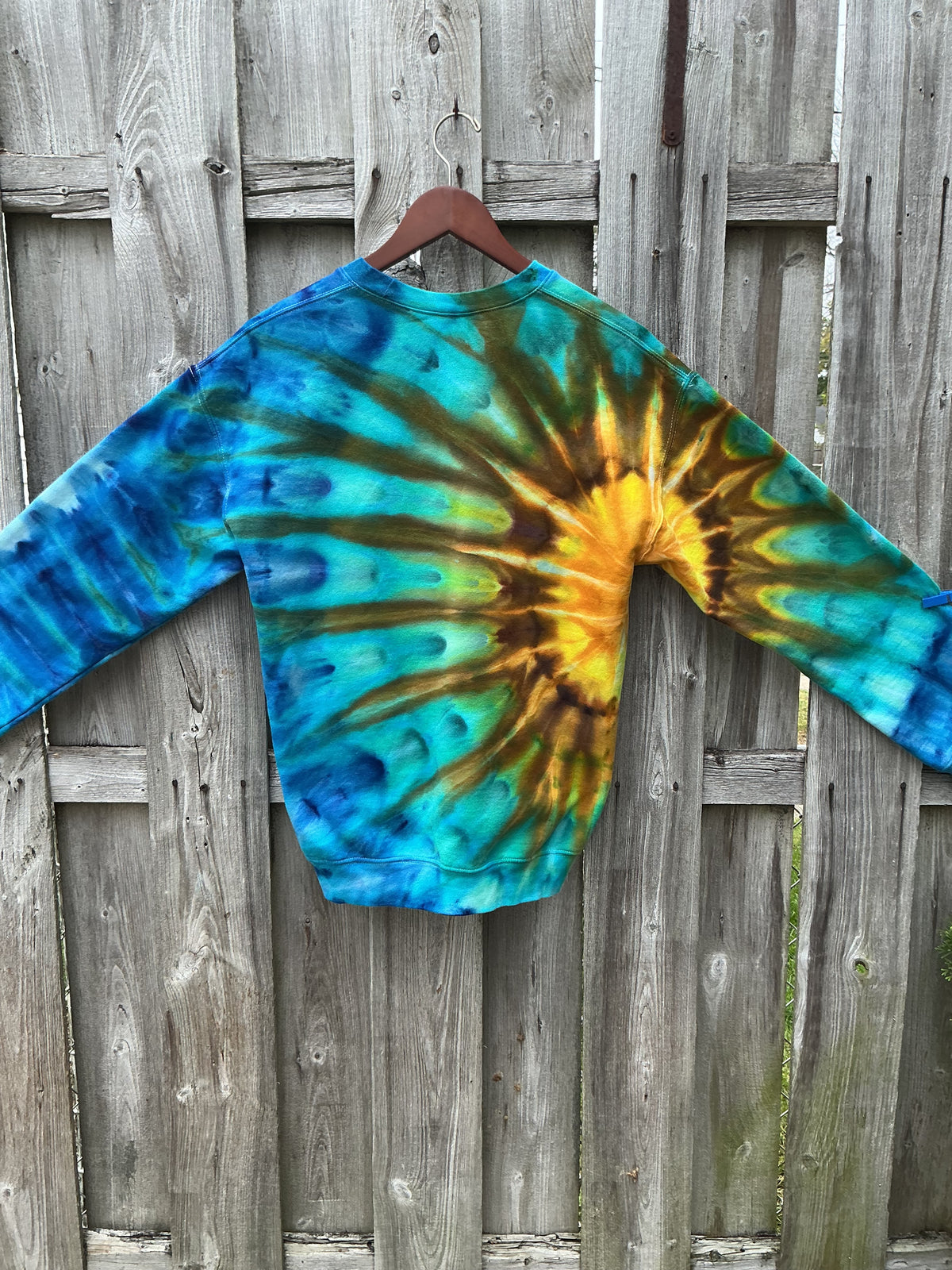 Crew neck sweatshirt Medium